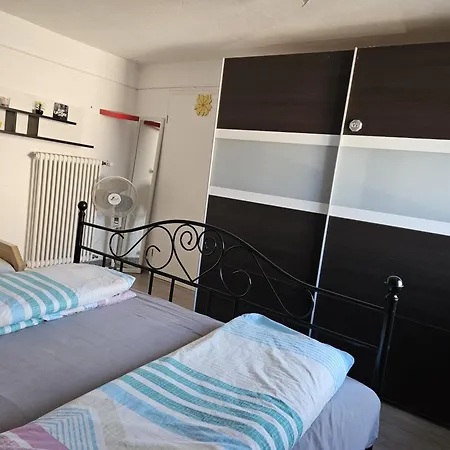 2 Zimmer Wohnung Mit Kueche Und Terrasse Оффенбург Экстерьер фото