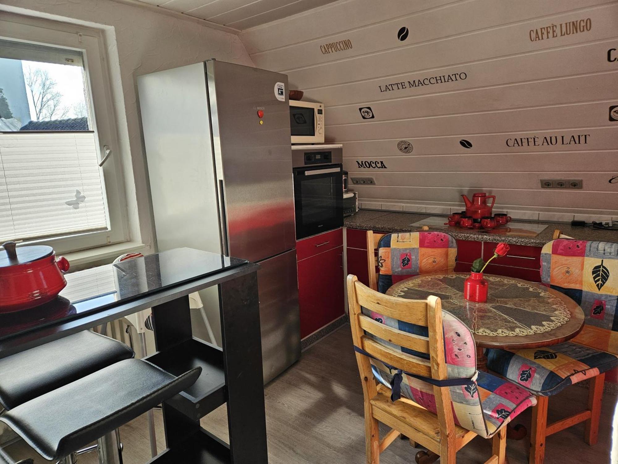 2 Mit Kueche Und Terrasse